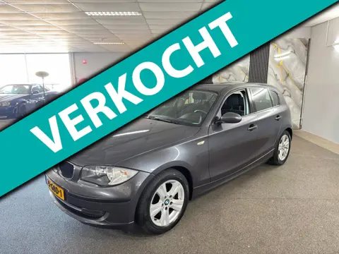 BMW 1-serie 118i Business Line Apk Nieuw,Cruise,Clima,Sportstoelen,Parksensor,N.A.P,Topstaat!!