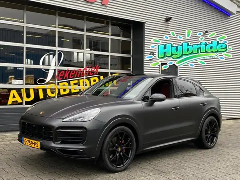 Porsche Cayenne Coupé 3.0 E-Hybrid 463PK - Matt Zwart I Panorama dak I Leer I Navigatie en nog veel 