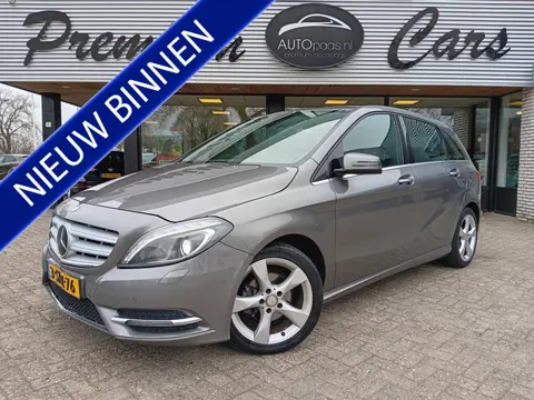 Mercedes-Benz B-Klasse 180 Ambition,AUTOMAAT,TREKH,LEER,NAV,PDC,CRUISE,ALL SEASON