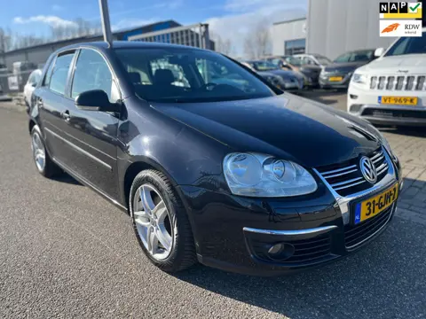 Volkswagen Golf 1.4 TSI Trendline / Automaat / Airco / PDC l Scherm
