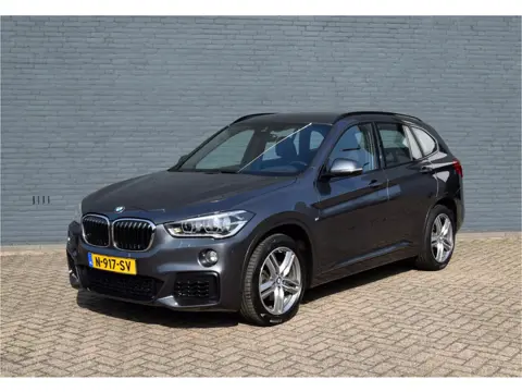 BMW X1 sDrive18i High Executive M-Sport Automaat (bj 2020)