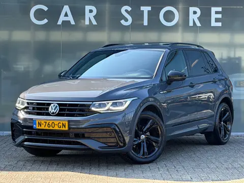 Volkswagen Tiguan 1.5 TSI R-Line Black Edition PANO IQ CAMERA