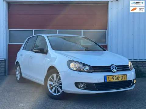 Volkswagen Golf 1.2 TSI Highline BlueMotion |2011| PANO |NAVI | CARPLAY |