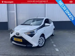 Toyota Aygo 1.0 VVT-i x-play , Uniek slechts 10.000 Km, Org NL en 1e Eigenaar, Navigatie
