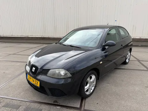 Seat Ibiza 1.4-16V Trendstyle nieuwe apk