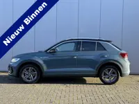Volkswagen T-Roc 1.5 TSI R-Line Edition DSG-aut. R-LINE / Trekhaak afn. / Camera / Stoelverw. / IQ L