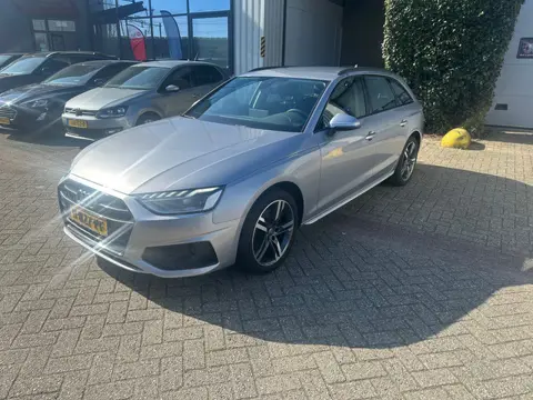Audi A4 Avant 35 TFSI Launch edition Business, 1.Hand, NL Auto