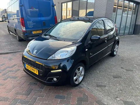 Peugeot 107 1.0 Black & Silver! AIRCO! 154 DKM NAP! LED!