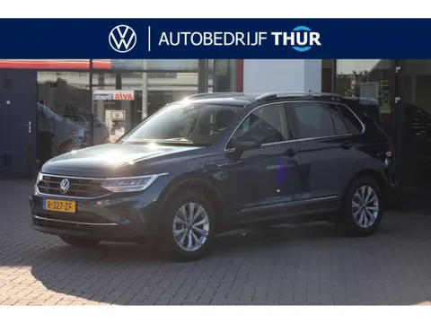 Volkswagen Tiguan 1.5 TSI Life Business 110KW/150PK DSG, NL auto dealer onderhouden, Trekhaak, Navig