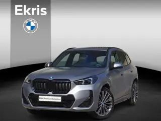 BMW X1 xDrive30e M Sportpakket Pro | Comfort Pack | Glazen panoramadak | Driving Assistant Professio