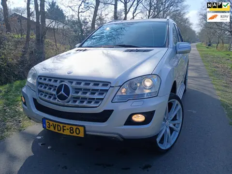 Mercedes-Benz M-klasse 280 CDI |NETTE DEALER ONDERHOUDEN AUTO|