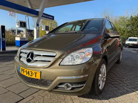 Mercedes-Benz B-klasse 160 BlueEFFICIENCY Business Class / Parkeersensoren / Bluetooth / Airco / Sto