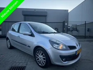 Renault Clio 1.6-16V Aut.Cruise Airco 4Elek Lage Km