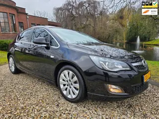 Opel Astra 1.6 Turbo Sport XENON/leer/DAK