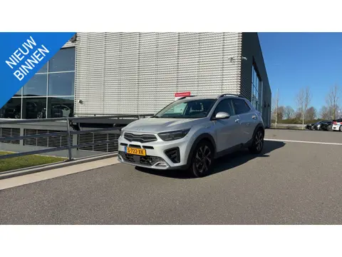 KIA STONIC 1.0 T-GDi MHEV GT-PLUSLINE I AUTOMAAT I SCHUIF/KANTELDAK I APPLE CARPLAY I P-CAMERA