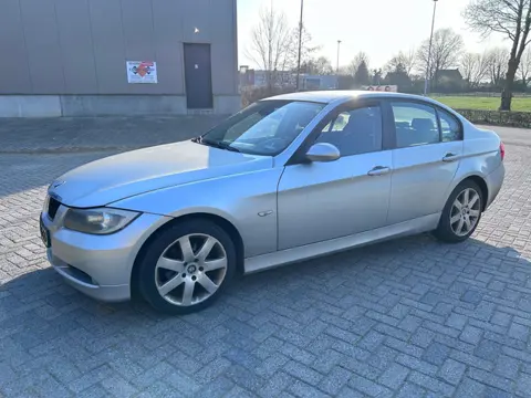 BMW 3-serie 318i Dynamic Executive