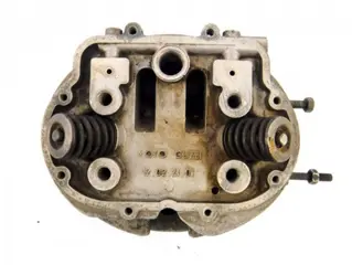 Used cilinderkop v7 700 rechts /A