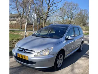 Peugeot 307 SW 2.0 16V Premium (bj 2005, automaat)