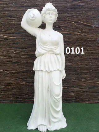 Griekse godin met kruik. nr 0101.