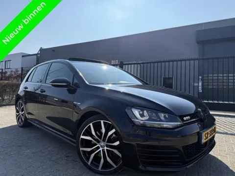 Volkswagen Golf 2.0 GTD DSG7 Sport&Sound Panorma|Leer 2015