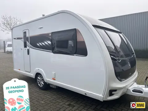 Sprite Cruzer 460 SR met mover en voortent
