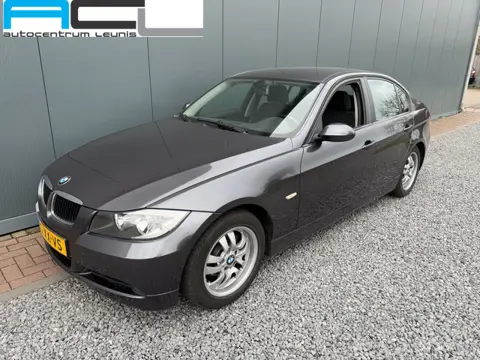 BMW 3-serie 320i 150pk Executive Sedan (bj 2005)