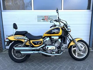 Honda VF750C MAGNA (bj 1995)