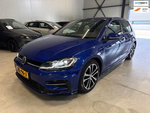 Volkswagen GOLF 1.0 TSI Highline Business 3x R line