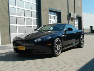 ASTON MARTIN DB9 5.9-L V12 Touchtronic/Cruise control/470 PK/Obsidian Black