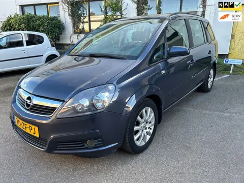 Opel Zafira 2.2 Temptation / 7-pers / Airco / Cruise control