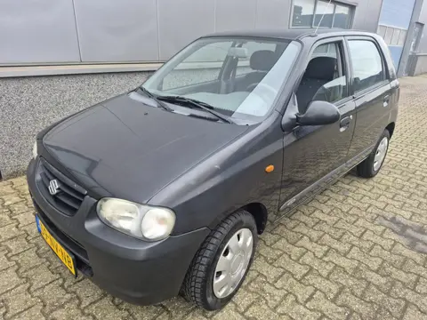 Suzuki Alto uit 2004 met APK geldig tot 02-12-2026 Een fijne en zuinig rijdende 5 deurs Alto