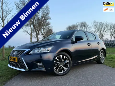 Lexus CT 200h Business Line Automaat | Camera | Apple CarPlay/Android Auto | Navi | Trekhaak | 16" V