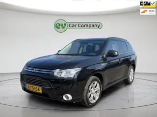 Mitsubishi Outlander 2.0 PHEV Instyle | Schuif- kanteldak | Trekhaak | Camera | Cruise Control | Cli