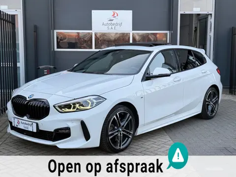 BMW 1-serie 118i M Sport PANO|M SEAT| CARPLAY |SFEER |LED !!