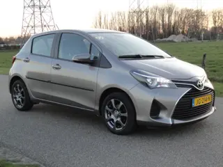 Toyota Yaris 1.0 VVT-i Aspiration Met AIRCO I NAVIG I CAMERA