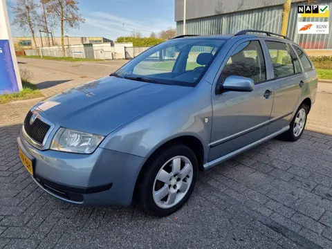 Skoda Fabia Combi 1.4-16V Flash, 2e eigenaar, Apk, Nap, Inruil mogelijk.