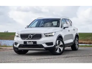 Volvo XC40 1.5 T4 Recharge Inscription AUTOMAAT / PLUG IN HYBRID / NAVI / STOELVERWARMING / CAMERA