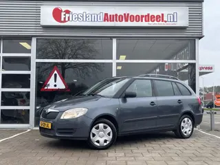 Skoda Fabia Combi 1.2-12V Ambition /Airco/Trekhaak/Distr. ketting vv bij 134.503km/APK 03-2027/