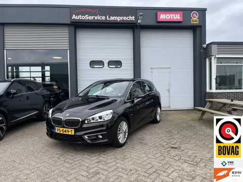 BMW 2-serie Active Tourer 220i High Executive luxury line Standkachel Head up Keyless