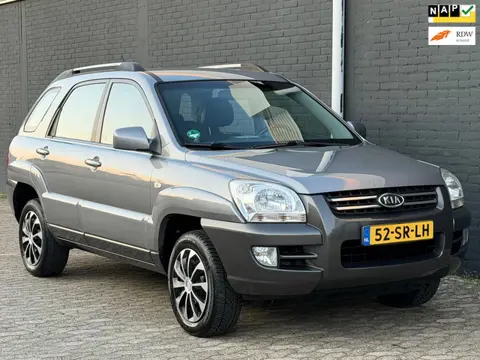 Kia Sportage 2.0 CVVT Executive CLIMA CRUISE CARPLAY TREKHAAK LEER APK