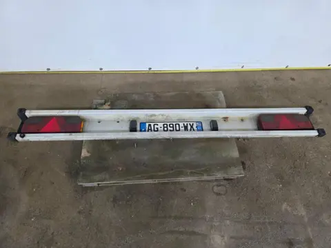 Semi- Trailer Achterbalk Achterbalk Trailer - Bumperbalk – Verlichting – Kentekenhouder – Achterbump