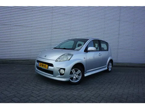 Daihatsu Sirion 2 1.3-16V Comfort Airco / Cruise / Parkeers. / Elektr. ramen / Lm velgen / NAP