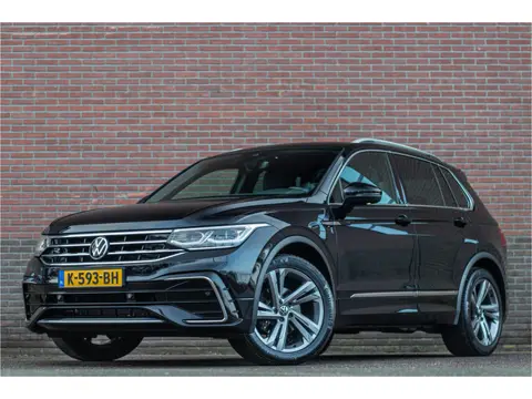 Volkswagen Tiguan 1.5 TSI 150pk DSG R-Line Business+, Origineel NL, Trekhaak, Matrix LED, Navigatie,