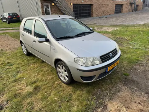 Fiat Punto 1.2 Young Dualogic automaat