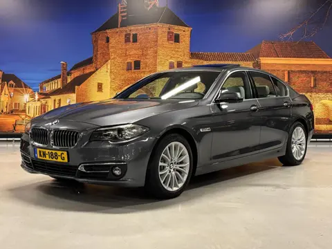 BMW 5-serie 520i Luxury Edition Automaat Schuifdak Leer 50DKM