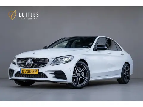 Mercedes-Benz C-Klasse 180 AMG Night-pakket I Pano-dak I NL-auto I Dealer-ond. I Carplay I Leder I T