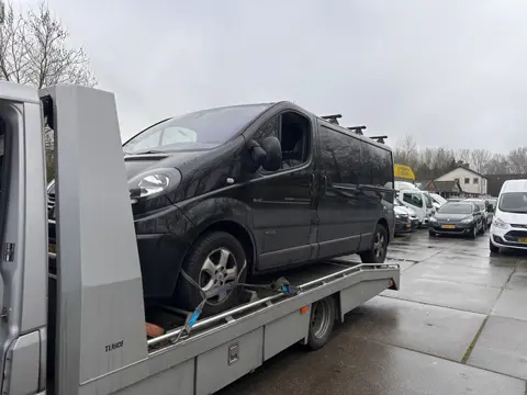 Renault Trafic 2.0 dCi T29 L2H1 DC Générique Motor Defect.Airco.Navi