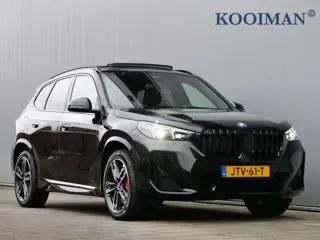 BMW X1 xDrive25e M Sport pakket Pro 245 Pk Automaat Schuifdak / Winterpakket / Harman Kardon