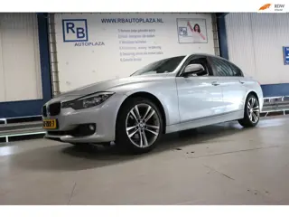 BMW 3-serie 320i AUTOMAAT / NAP / FULL SERVICE HISTORIE / APK 2027 ! ! !