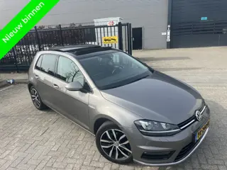 Volkswagen Golf 1.6 TDI AutoDSG7|Xenon|Pano|Stoelverw 150PK